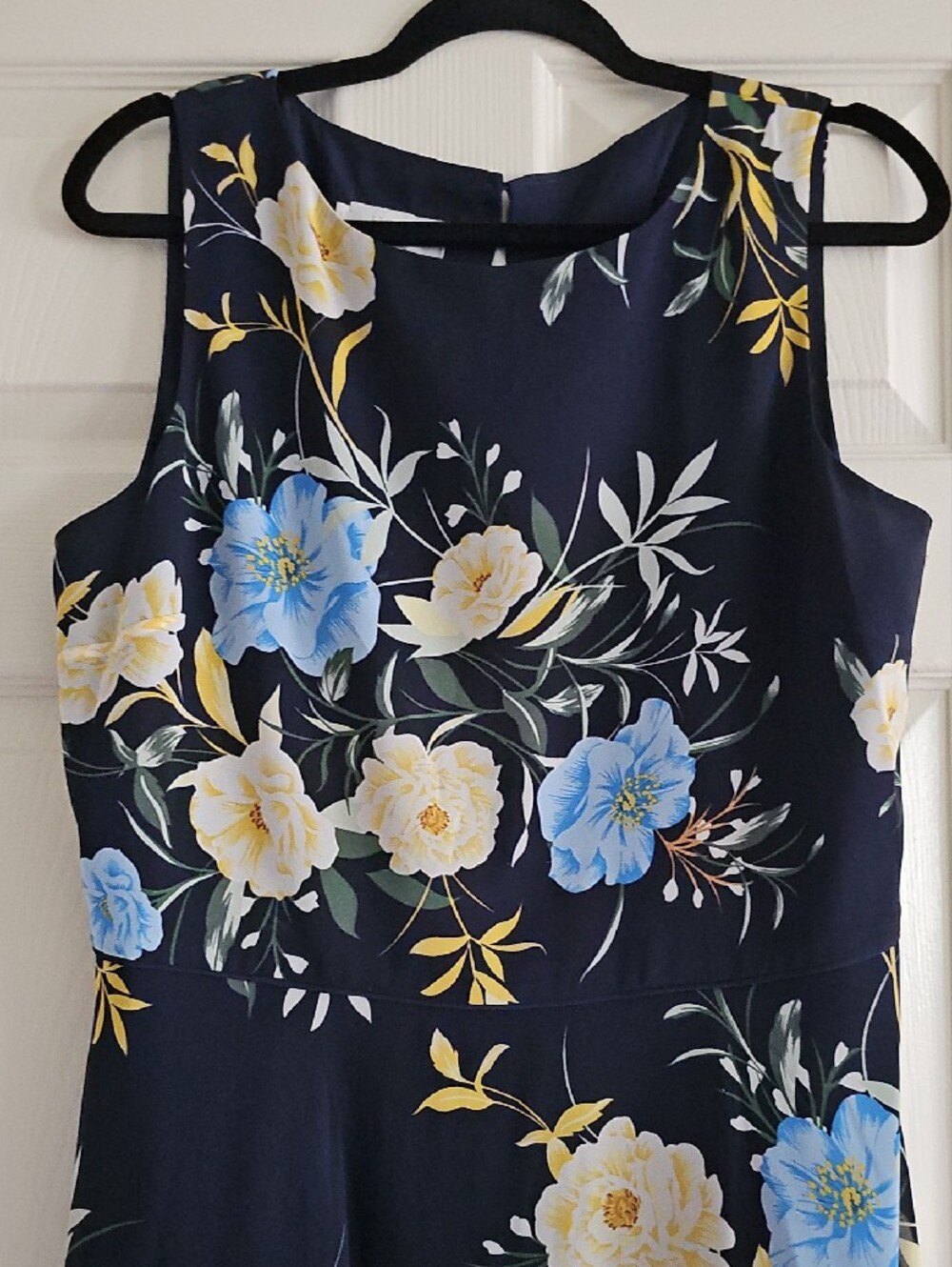 Navy Floral Sleeveless Midi Dress - Picture 5 of 13
